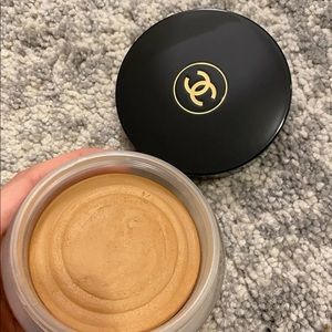 Chanel bronzer.